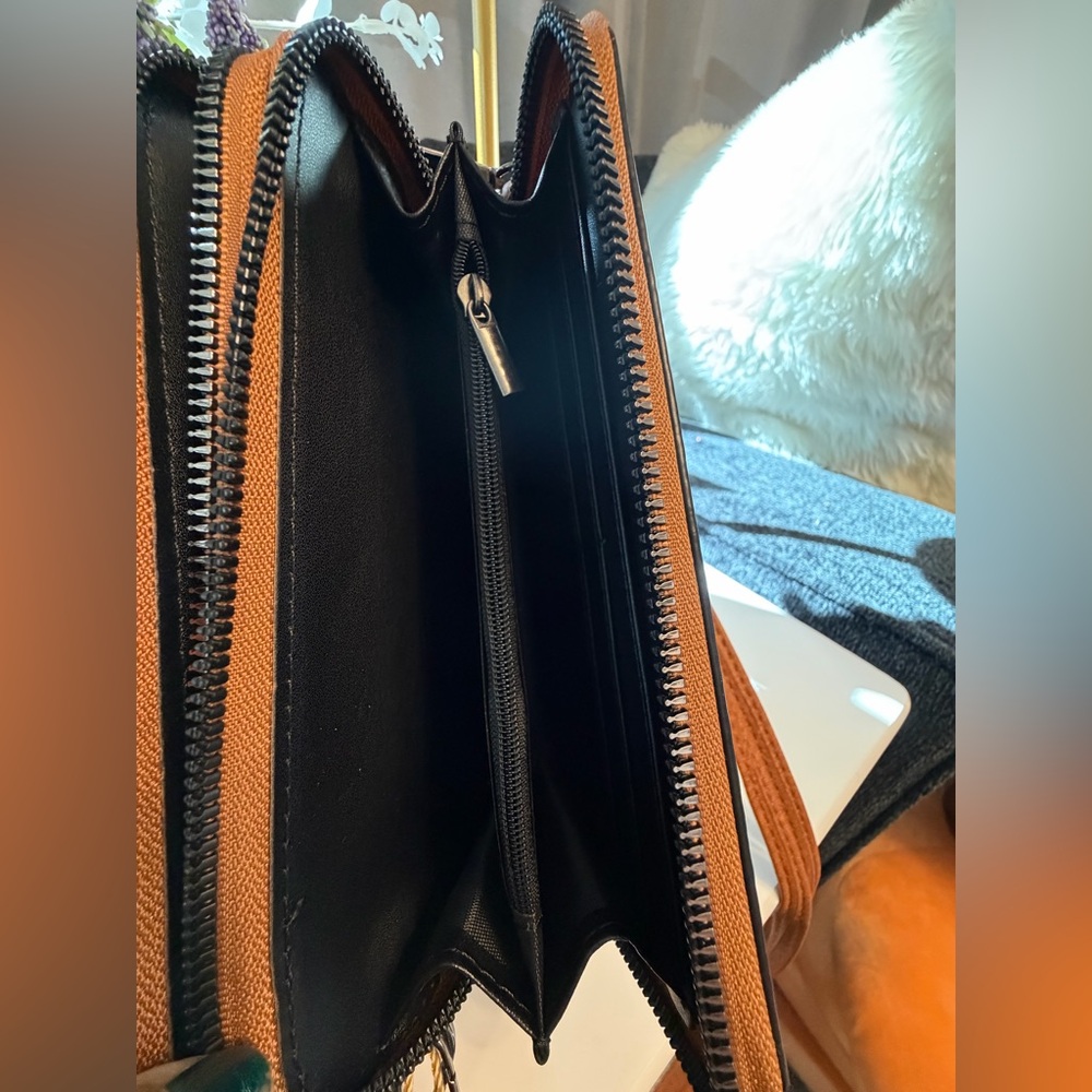 SAM & HADLEY Elegant Brown Vegan Leather Clutch/Crossbody Bag with Tassel - Picture 5 of 15